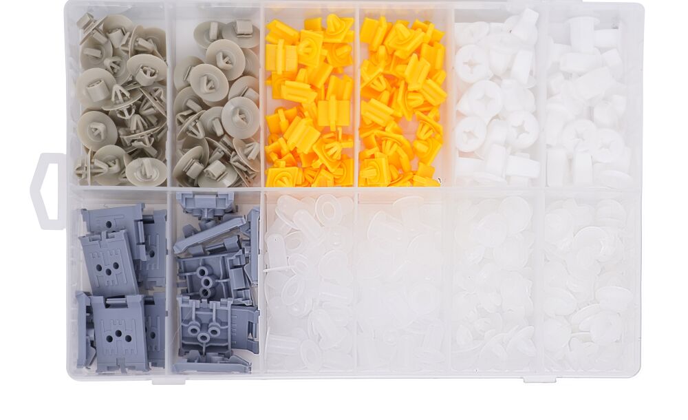 Sada plastových spon
